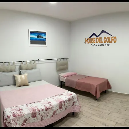 House Del Golfo * Naples